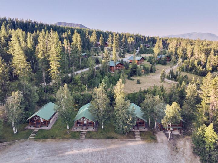 Paddle Ridge Villa West Glacier Exterior photo