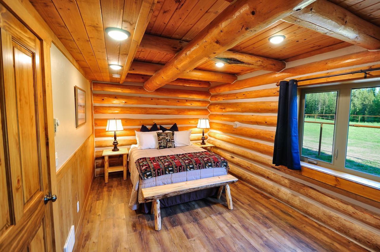 Paddle Ridge Villa West Glacier Exterior photo